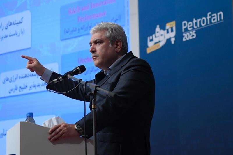 هماهنگی و هم‌افزایی هلدینگ خلیج‌فارس با زیست‌بوم نوآوری ملی/ ۳۰ درصد فناوری، پژوهش است/ یکی انگاشتن فناوری و نوآوری و پژوهش اشتباه است/ شرکت توسعه‌دهنده لایسنس خلیج‌فارس تشکیل شد